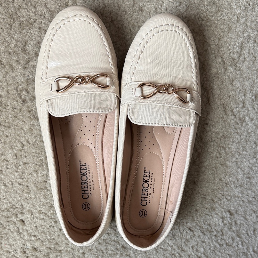 Cherokee Women's Cream Loafers with Gold Detail